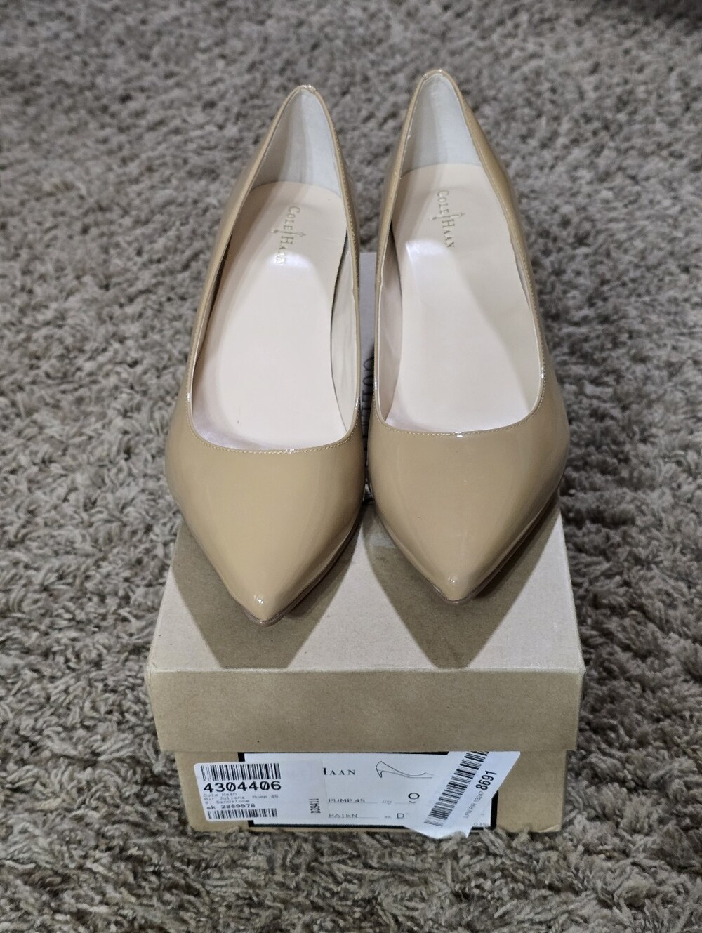 Cole Haan Beige Patent Pointed-Toe Pumps, Size 9, Small Heal. New